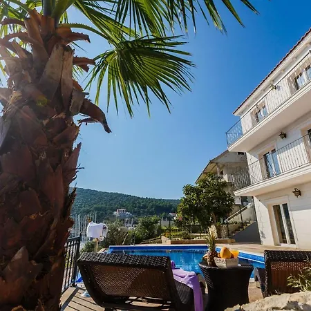 Villa Dalmacija *